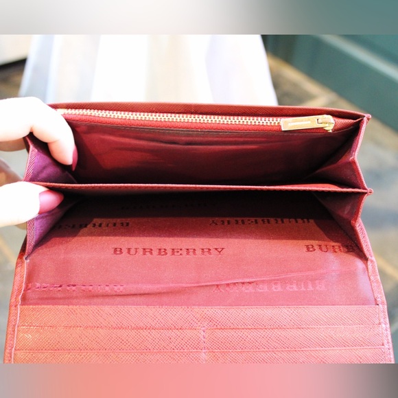 Burberry Check Continental Wallet - Picture 8 of 12